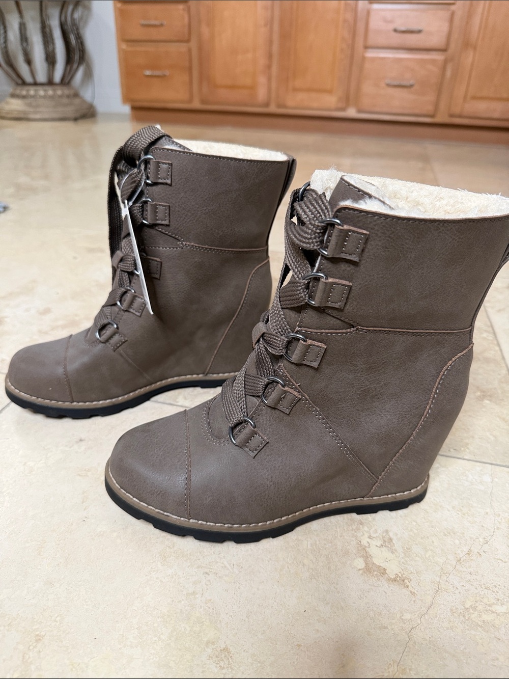 💕 NWT Universal Thread Taupe Lace-Up Wedge Ankle Boots💕